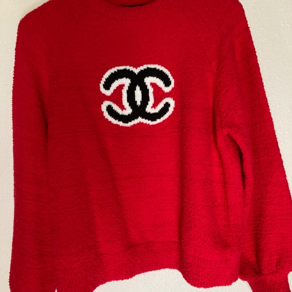 Authentic CHANEL Teddy Sweater (Runway 2019) - Picture 2 of 5